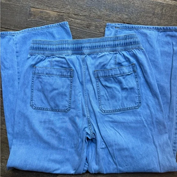 Lands’ End Lightweight Denim High Rise Relaxed Straight Pull On Pocket Jeans - Picture 6 of 10